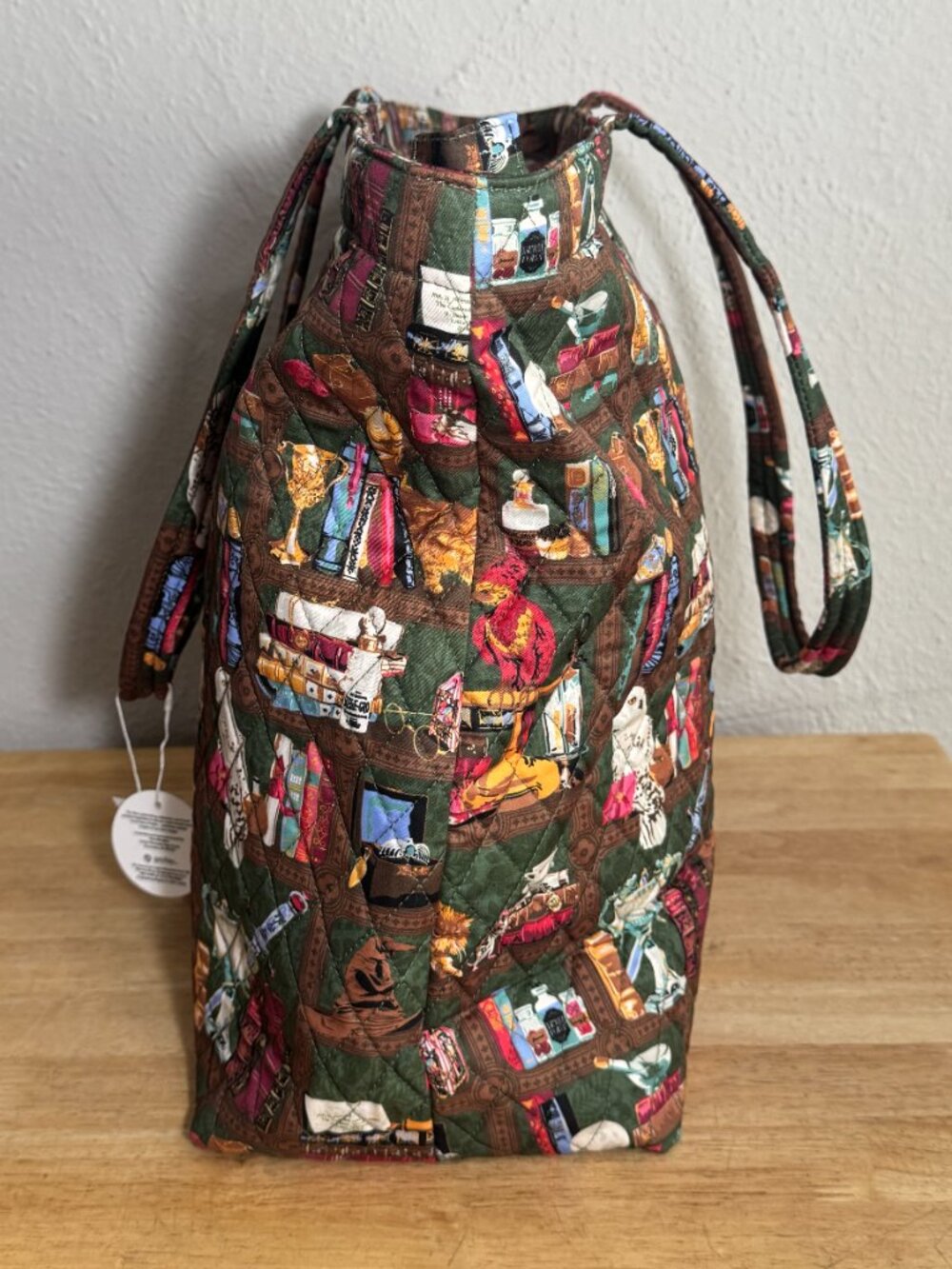 Vera Bradley X Harry Potter Original Zip Tote in Hogwarts Library NWT - Picture 10 of 11